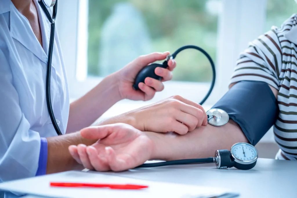 Experts Urge Hypertensive Patients to Maintain Treatment, Warn Against Self-Discontinuation