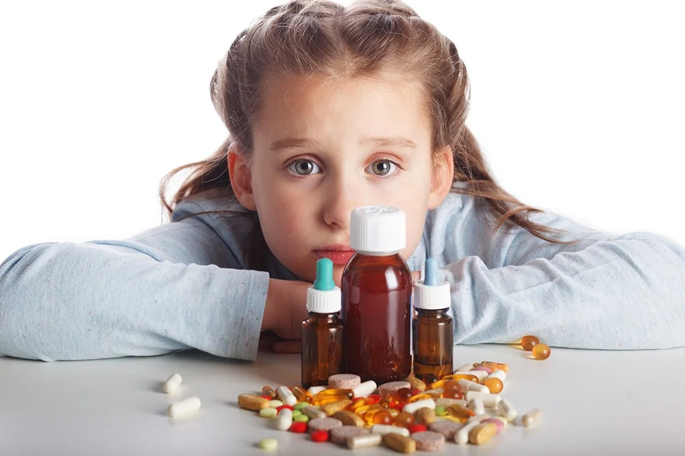 Experts Warn Against Excessive Multivitamin Use in Children, Cite Risks of Liver Damage and Convulsions