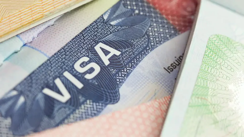 Fast-Track Permanent Residency in 2025: 14 Countries Offering Quick Paths to a New Life Abroad