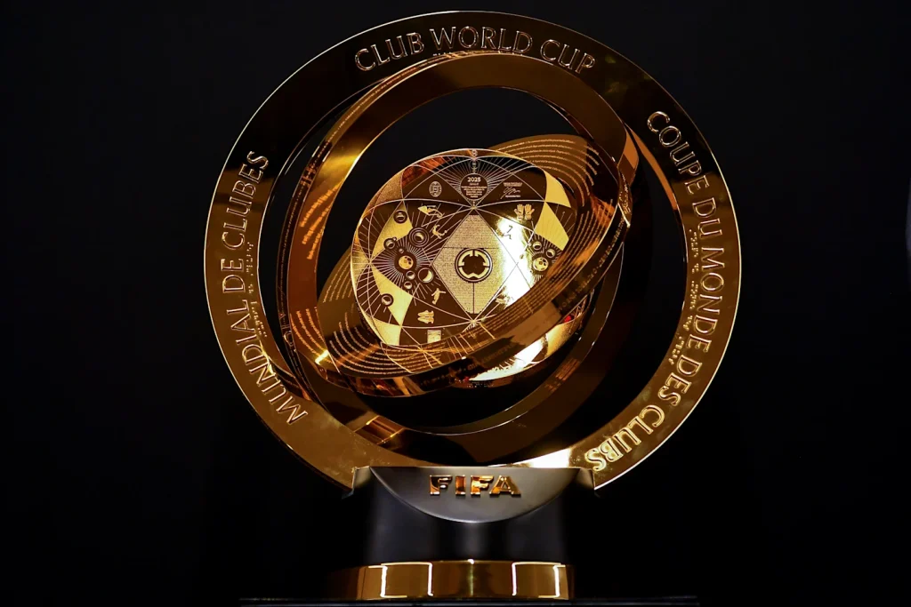 FIFA_Club_World_Cup_trophy_2025