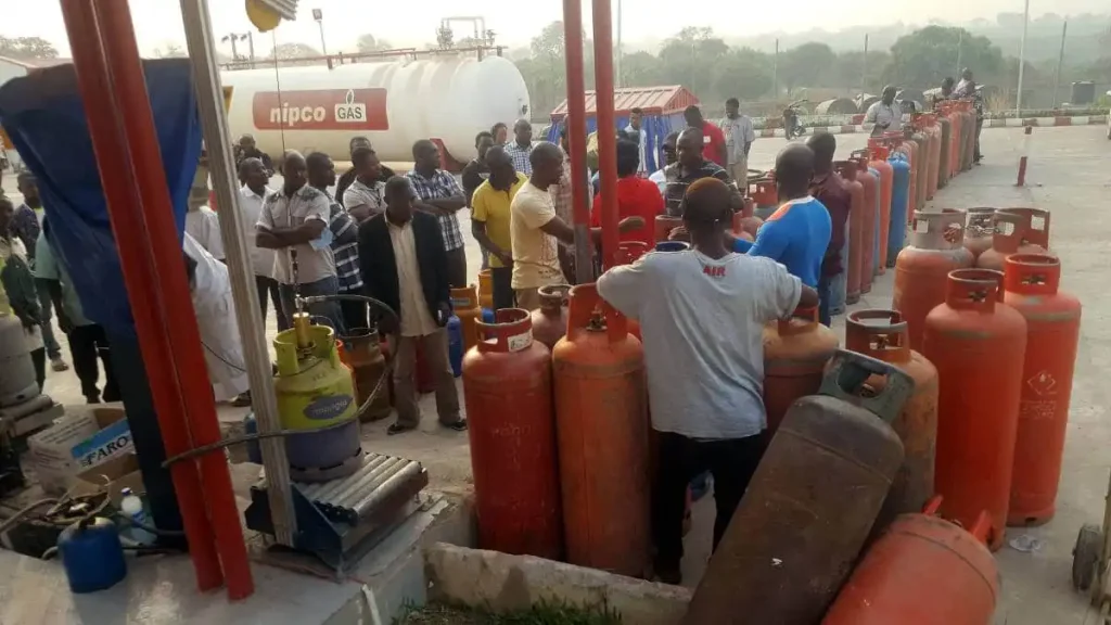 Nigerians Get Relief as Cooking Gas Prices Dive by 21%